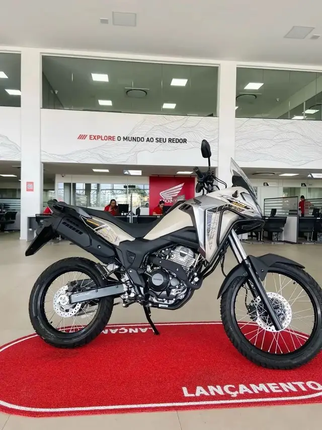 Moto Honda XRE Sahara 300 2025 Adventure