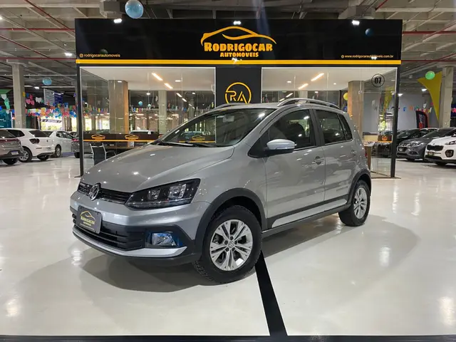 Carro Volkswagen CrossFox 2018 1.6 16v MSI (Flex)