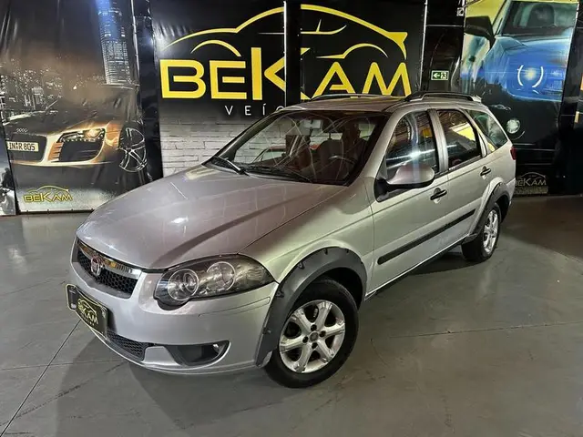Carro Fiat Palio Weekend 2013 Trekking 1.6 16V (Flex)