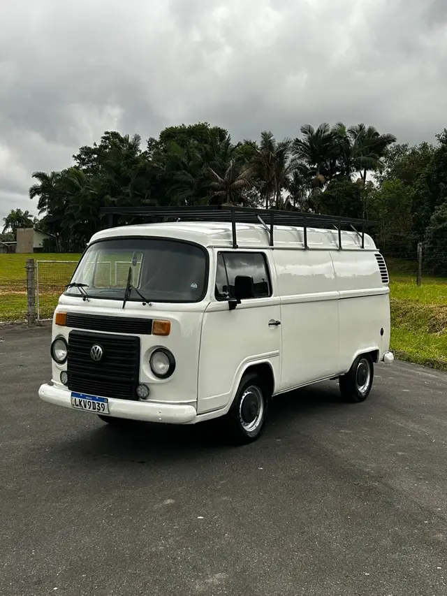 Carro Volkswagen Kombi Furgão 2009 1.4 (Flex)