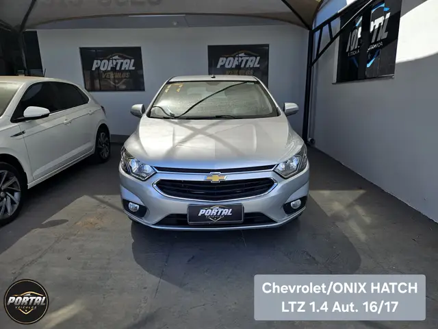 Carro Chevrolet Onix 2017 1.4 LTZ SPE/4 (Aut)
