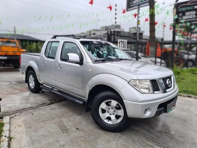 Carro Nissan Frontier 2012 LE 4x4 2.5 16V (cab. dupla)