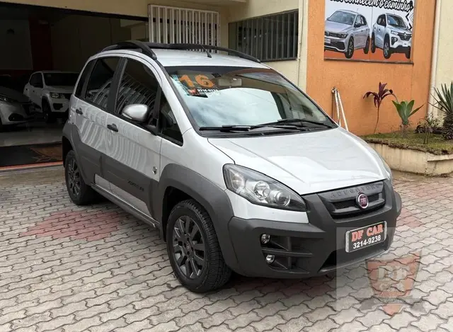 Carro Fiat Idea 2016 Adventure 1.8 16V E.TorQ (Flex)