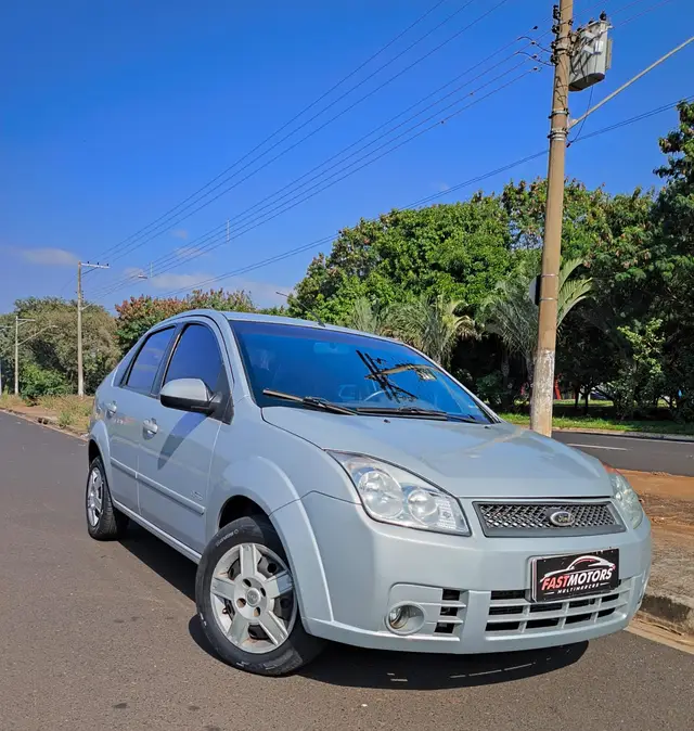 Carro Ford Fiesta Sedan 2010 1.6 (Flex)