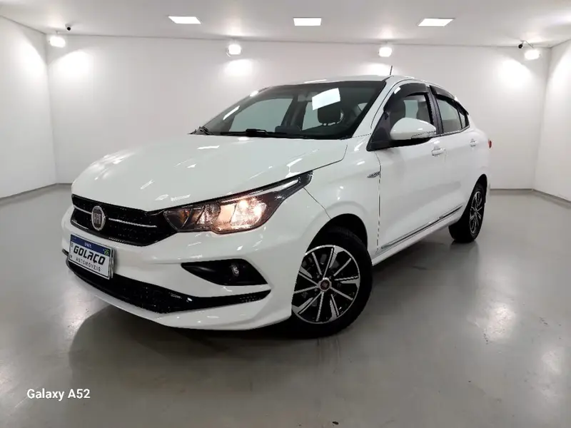 Fiat Cronos 1.8 Drive (Aut) (Flex)