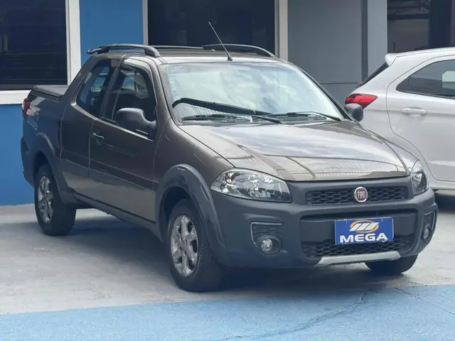 Carro Fiat Strada 2016 Trekking 1.6 16V (Flex) (Cabine Dupla)
