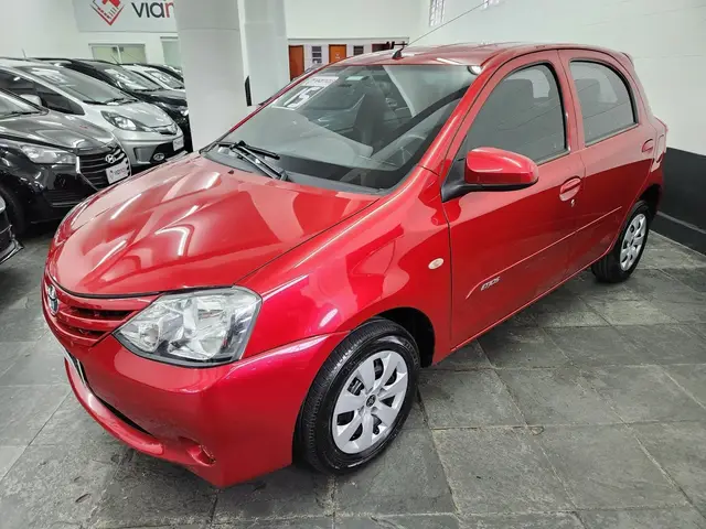 Carro Toyota Etios 2015 X 1.3 (Flex)