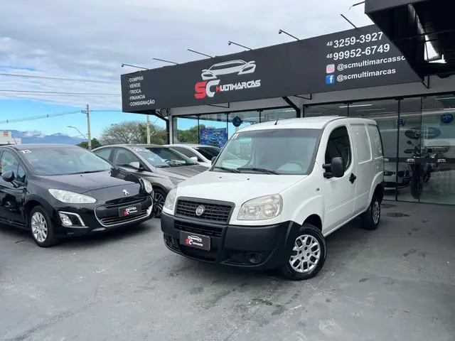 Carro Fiat Doblò Cargo 2011 1.8 16V (Flex)
