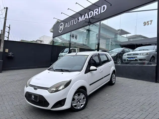 Carro Ford Fiesta Hatch 2011 1.0 (Flex)