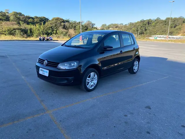 Carro Volkswagen Fox 2014 1.6 VHT (Flex)
