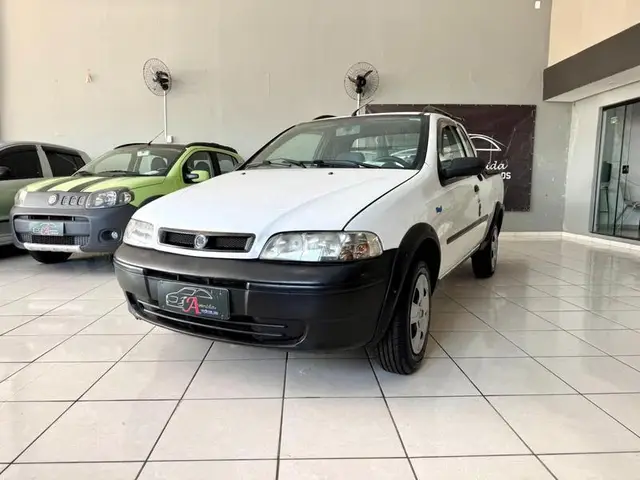 Carro Fiat Strada 2002 Working 1.5 MPi (nova série) (Cabine Estendida)
