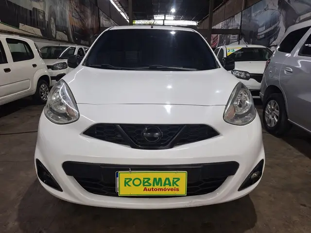 Carro Nissan March 2017 1.6 16V SV (Flex)