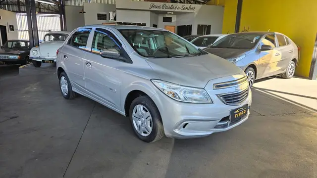 Carro Chevrolet Onix 2016 1.0 LS SPE/4
