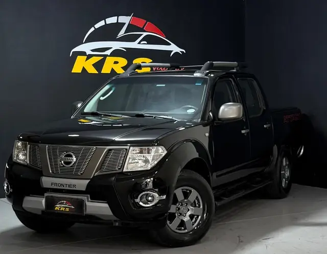 Carro Nissan Frontier 2015 2.5 TD CD 4x4 SV Attack (Aut)