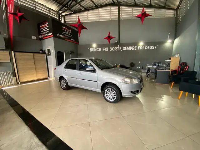 Carro Fiat Siena 2011 Celebration Fire 1.0 8V (Flex)