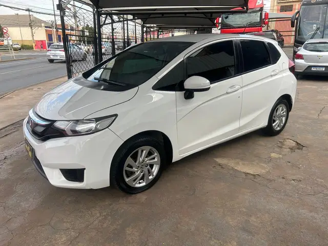 Carro Honda Fit 2015 1.5 16v LX CVT (Flex)