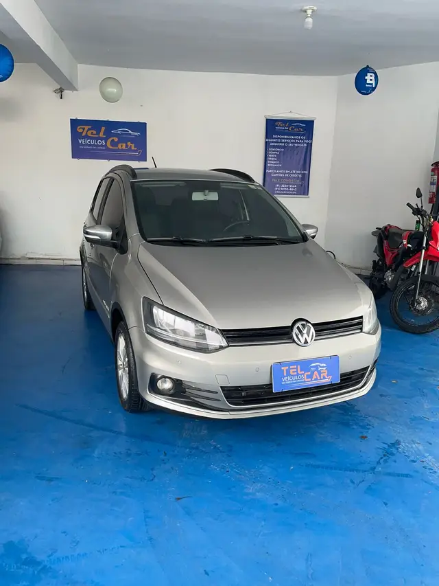 Carro Volkswagen Fox 2015 Comfortline 1.6 MSI (Flex)