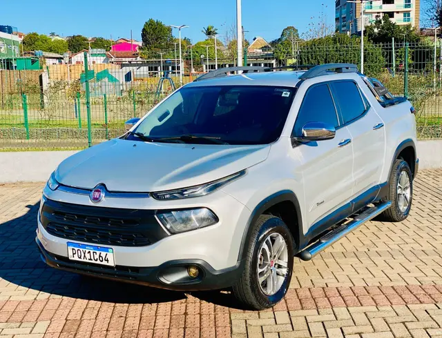 Carro Fiat Toro 2017 Freedom 1.8 AT6 4x2 (Flex)