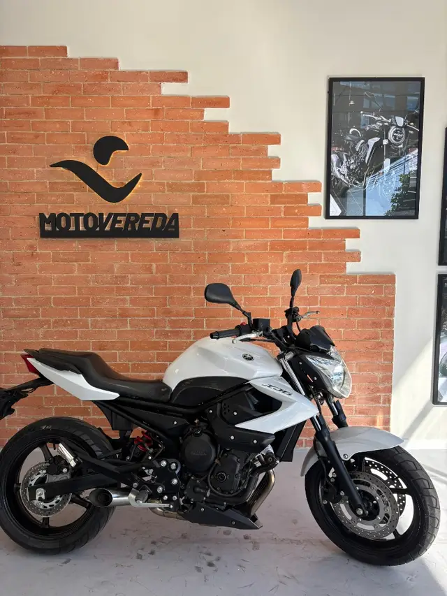 Moto Yamaha XJ6 N 2012 XJ6 N 600