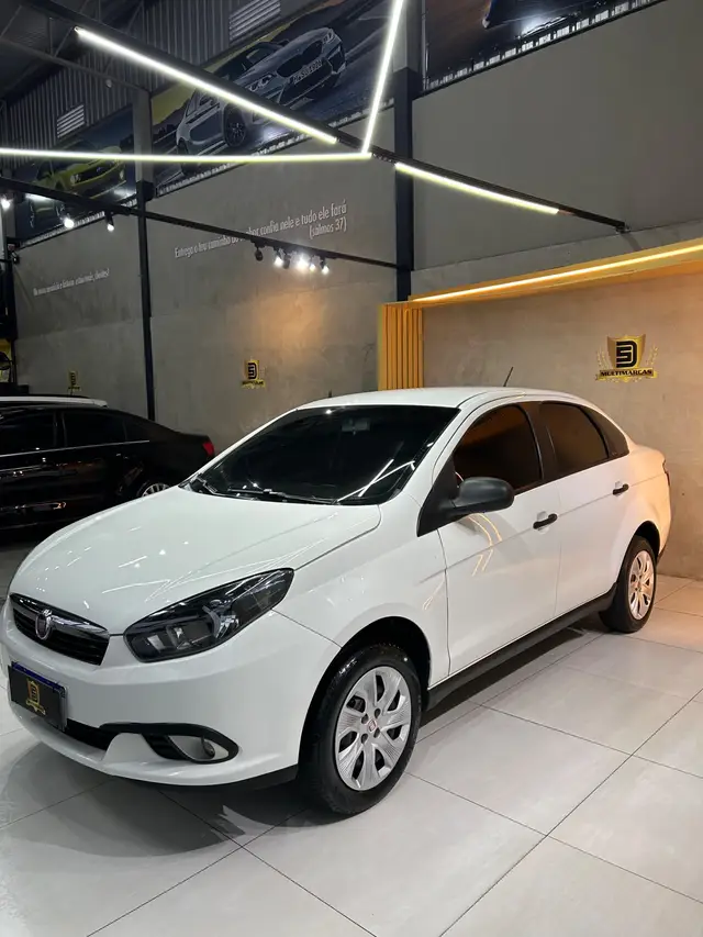 Carro Fiat Grand Siena 2016 Essence 1.6 16V (Flex)