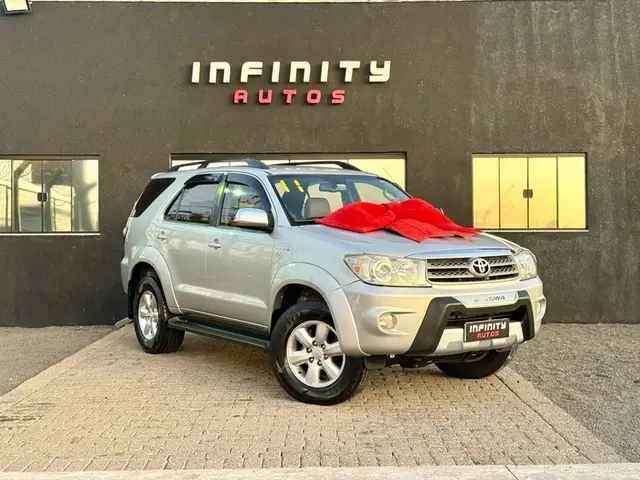 Carro Toyota Hilux SW4 2011 SRV 4x4 3.0 Turbo  (aut)