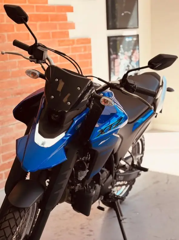 Moto Yamaha XTZ 250 Lander 2025 Connected