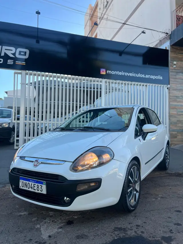 Carro Fiat Punto 2014 Attractive 1.4 (Flex)