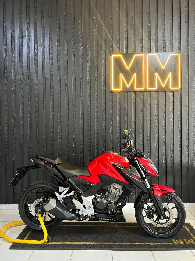 Moto Honda CB 300F Twister 2024 (CBS)