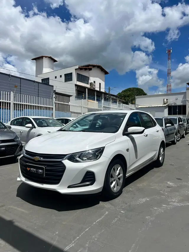 Carro Chevrolet Onix 2023 LT 1.0