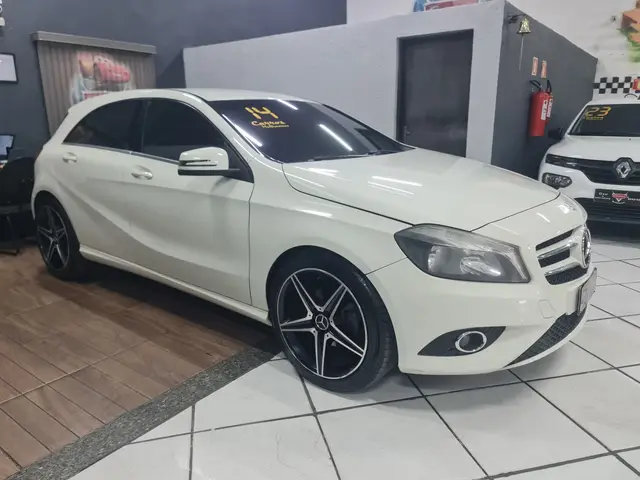 Carro Mercedes-Benz Classe A  2014 200 Urban 1.6 DCT Turbo