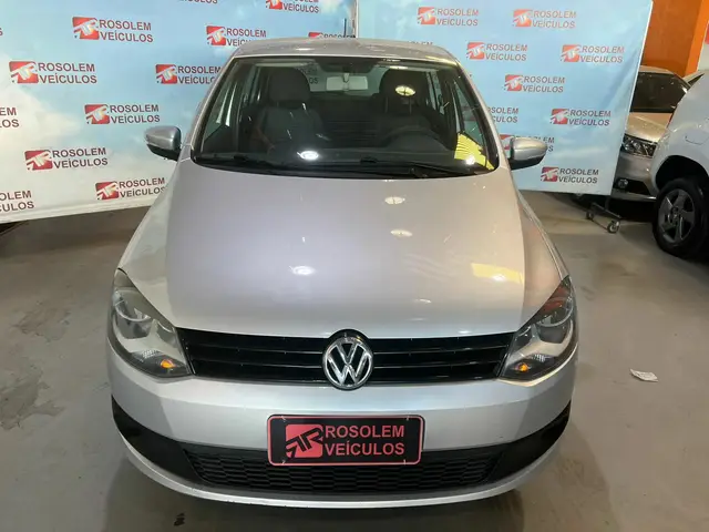 Carro Volkswagen Fox 2014 1.6 VHT (Flex)