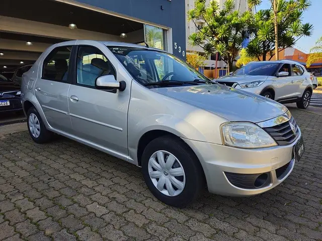 Carro Renault Logan 2013 Expression 1.0 16V (flex)
