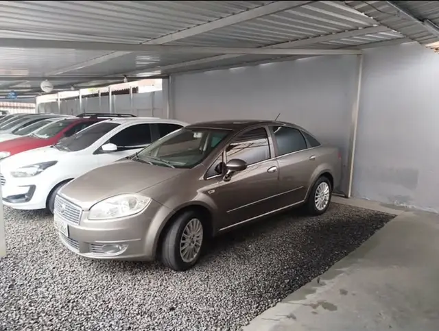 Carro Fiat Linea 2009 1.9 16V (Flex)