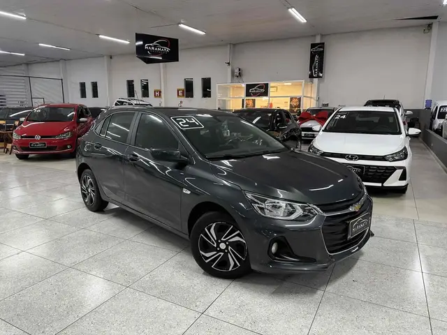 Carro Chevrolet Onix Plus 2024 LT 1.0