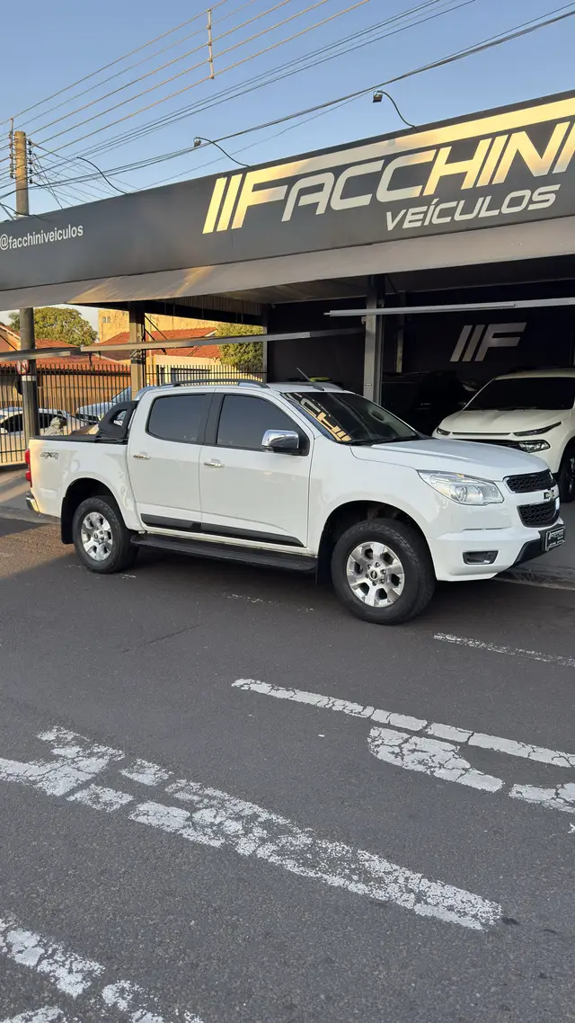 Carro Chevrolet S10 Cabine Dupla 2014 S10 2.8 CTDI LTZ 4WD (Cabine Dupla) (Aut)