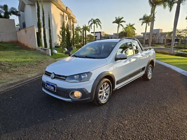 Carro Volkswagen Saveiro 2014 Cross 1.6 (Flex) (cab. estendida)