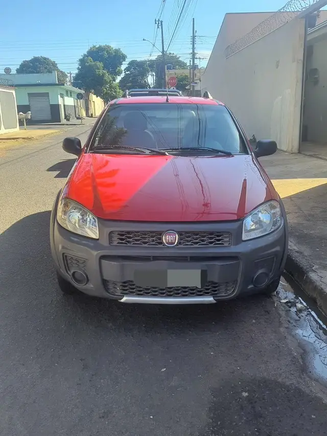 Carro Fiat Strada 2014 Working 1.4 (Flex)