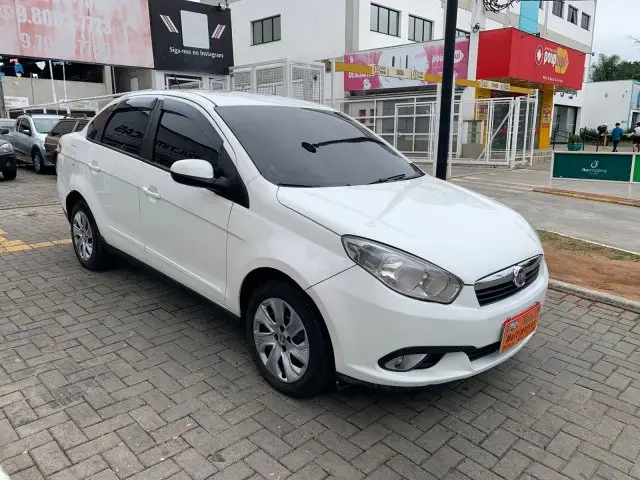 Carro Fiat Grand Siena 2016 Evo Attractive 1.4 8V (Flex)