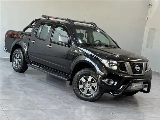 Carro Nissan Frontier 2015 2.5 TD CD 4x4 SV Attack (Aut)