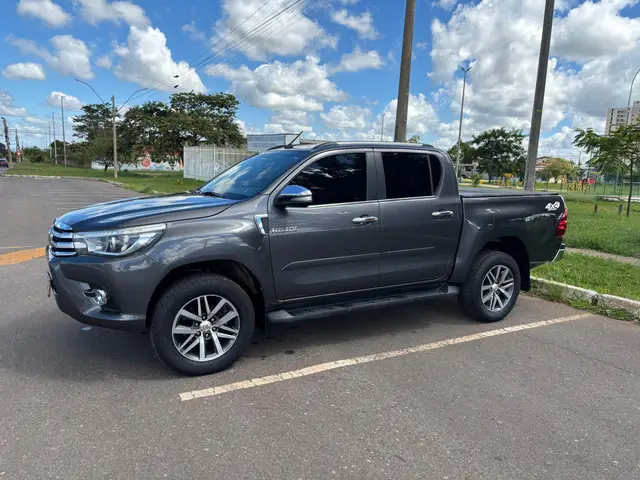 Carro Toyota Hilux Cabine Dupla 2016 Hilux 2.8 16v TDI SRV CD 4x4 (Aut)