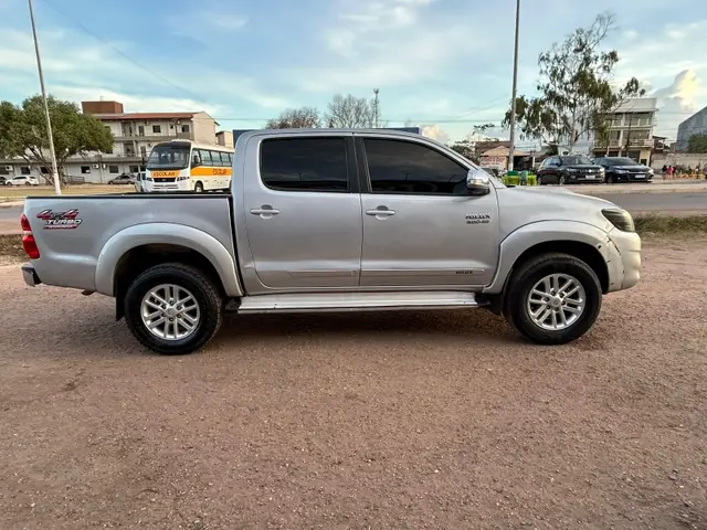 Carro Toyota Hilux Cabine Dupla 2013 Hilux 3.0 TDI 4x4 CD SRV (Aut)