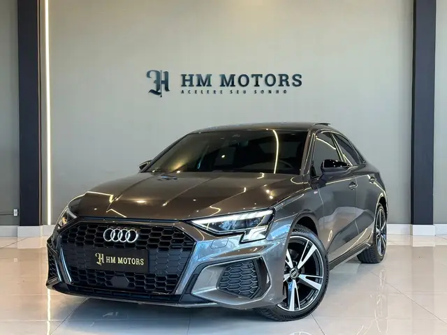 Carro Audi A3 Sportback 2022 Perf. Black 2.0 S-tron.(Híb.)