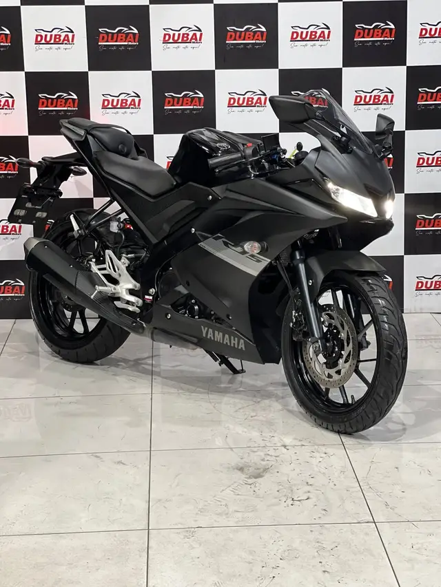 Moto Yamaha YZF R15 2024 ABS