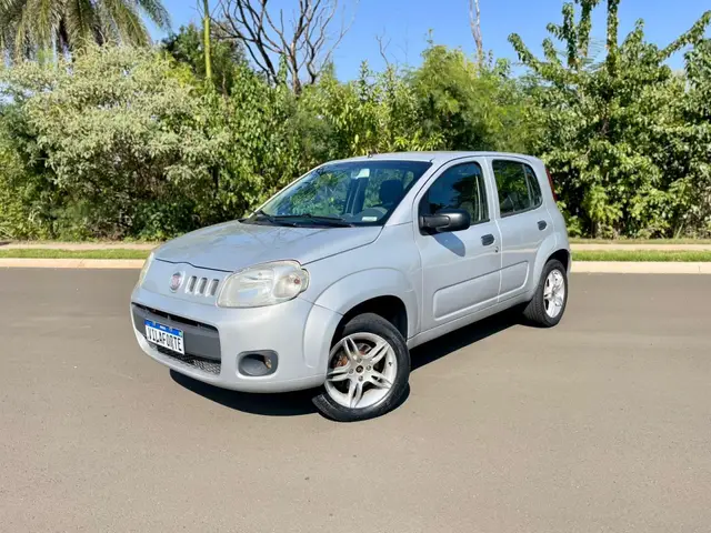 Carro Fiat Uno 2014 Vivace 1.0 8V (Flex) 4p