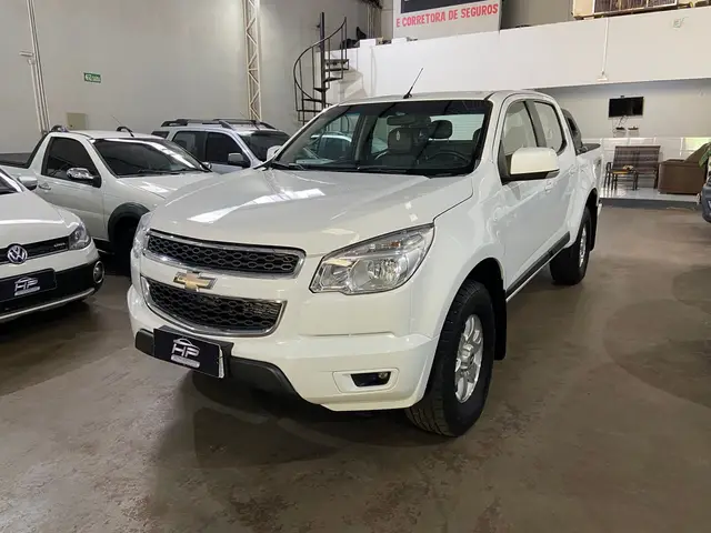 Carro Chevrolet S10 Cabine Dupla 2014 S10 2.8 CTDi 4x2 LT (Cab Dupla) (Aut)
