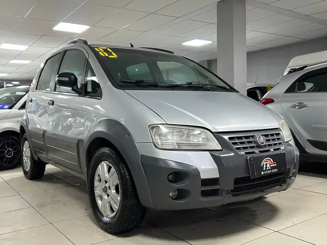 Carro Fiat Idea 2010 Adventure 1.8 Dualogic (Flex)
