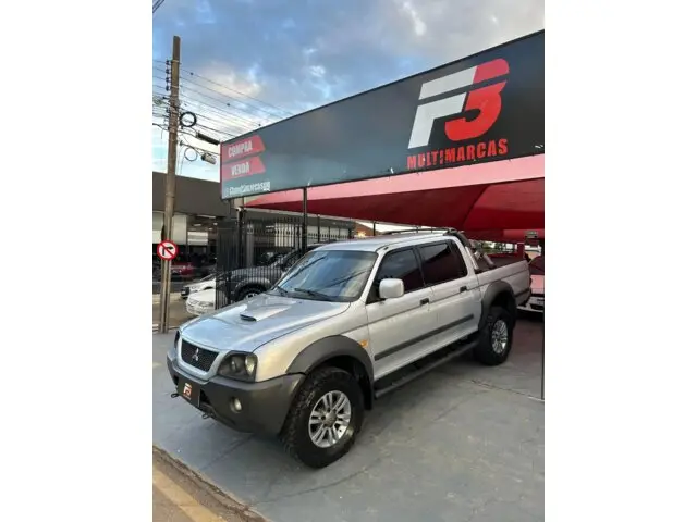 Carro Mitsubishi L200 Triton Outdoor 2009 L 200 Outdoor GLS 4x4 2.5 (cab. dupla)