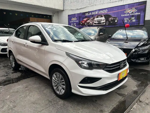 Carro Fiat Cronos 2025 Drive 1.0
