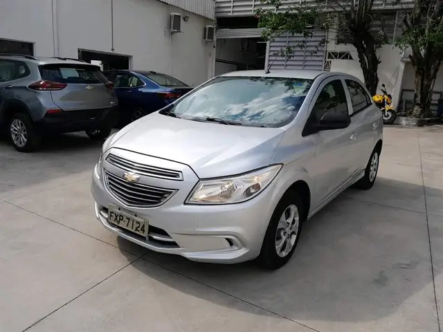 Carro Chevrolet Onix 2015 1.0 LT SPE/4