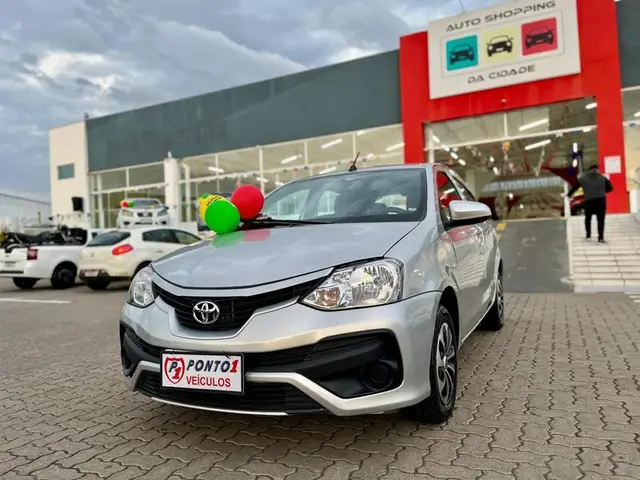 Carro Toyota Etios 2018 X 1.3 (Flex)